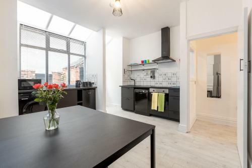 Bingo House Sasco Apartments