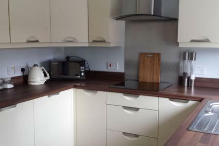 Cosy 2 Bed House In Seaside Town