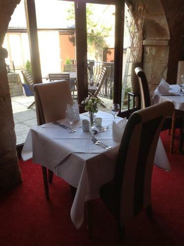 Crown Hotel Cotswold