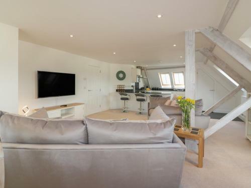 Apartment 4
