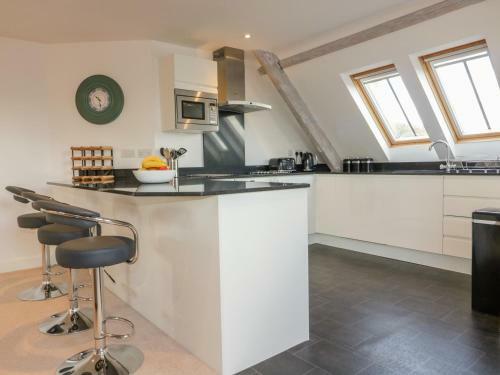 Apartment 4