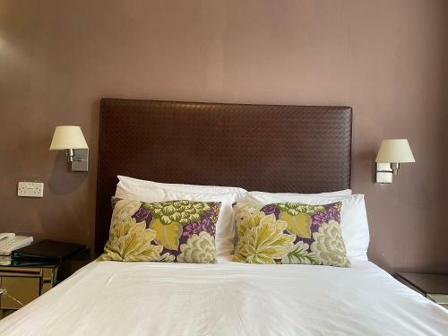 Hinton Firs Hotel