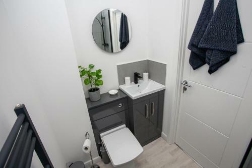 Modern 2 Bedroom Apartment In Bolton