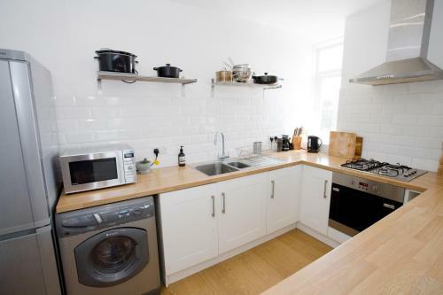 Wilton Apartment - 2 Bedroom - Great Location