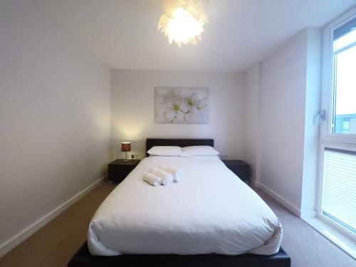 West Side Apartments -brentford, London