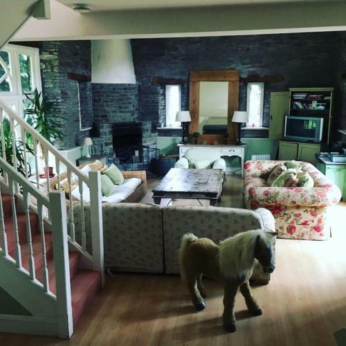 Beautiful 6-bed Home In Brecon