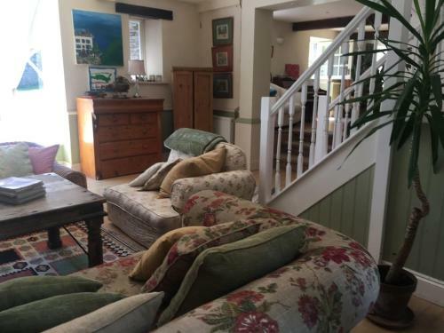 Beautiful 6-bed Home In Brecon