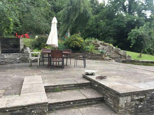 Beautiful 6-bed Home In Brecon