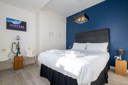 Light, Bright & Beautiful Apartment With Parking