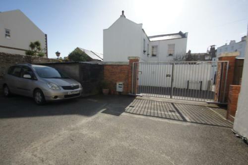 Arundel Mews