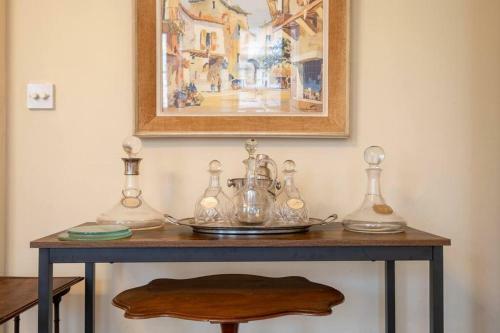 Contemporary Regency Balcony Apartment By The Sea!