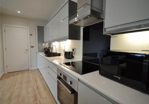 A Brand New Modern 2-bed Apartment In Bedminster