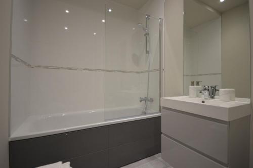 A Brand New Modern 2-bed Apartment In Bedminster