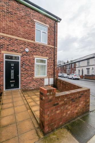 Fantastic Brand New Home