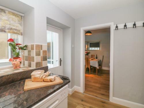 Sunshine Cottage