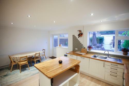 Business Park Lodge By Paym�n Club