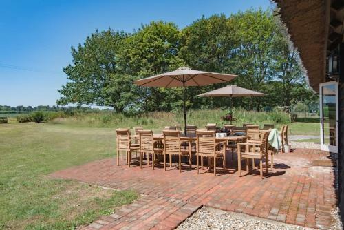 Great Higham Barn And Cottages