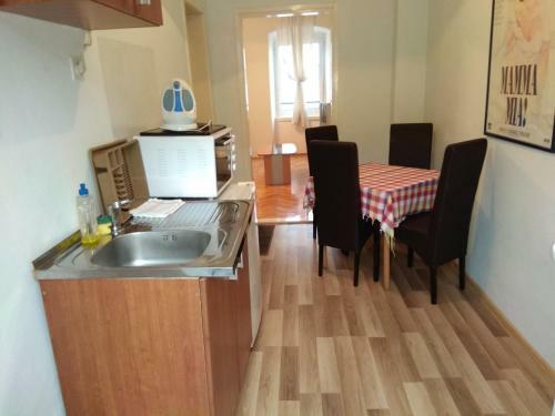 Apartments Laros