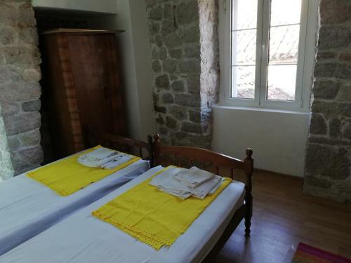 Apartments Laros