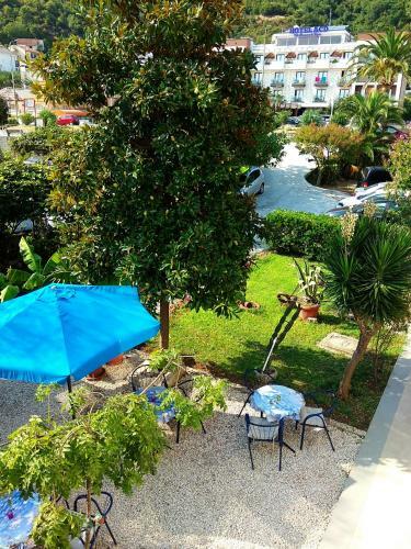 Apartments Laros