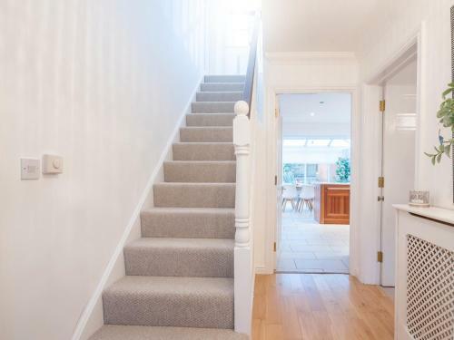 Luxury Spacious 3 Bed Home Close To City/stadiums