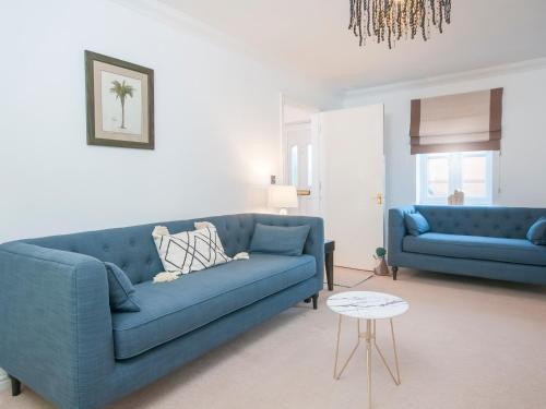 Luxury Spacious 3 Bed Home Close To City/stadiums