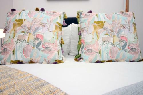 Adamsdown Lodge By Staybc