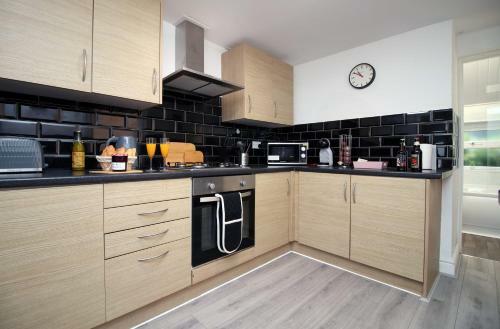 Adamsdown Lodge By Staybc