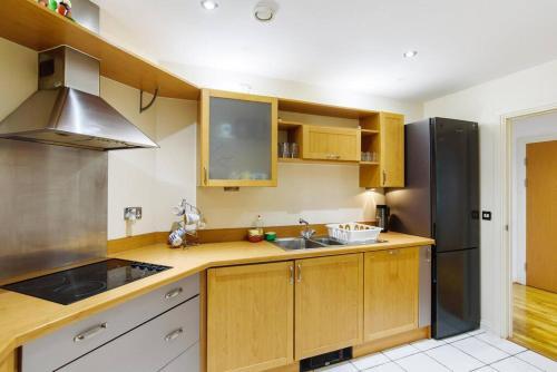 Apartamento Stunning 2bd - Cardiff Bay Walk Central, Sleeps 6