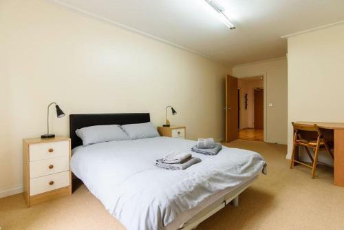 Apartamento Stunning 2bd - Cardiff Bay Walk Central, Sleeps 6