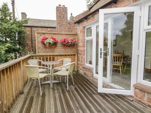 Whirligig Cottage
