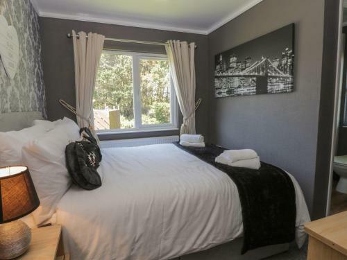 Impeccable 3-bed Lodge At Cayton Bay Holiday Park