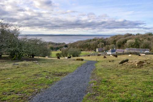 Knowe Lodge