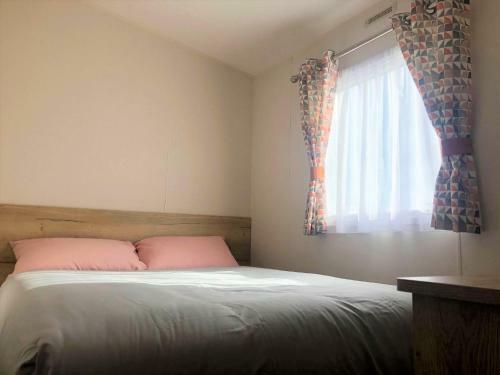 Cedar Deluxe Holiday Home