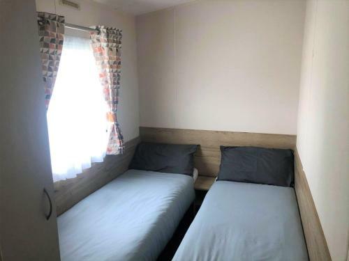 Cedar Deluxe Holiday Home