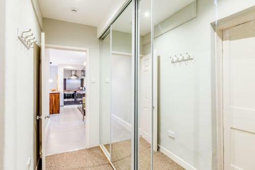 Luxury Apartments - 22 Garden Flat