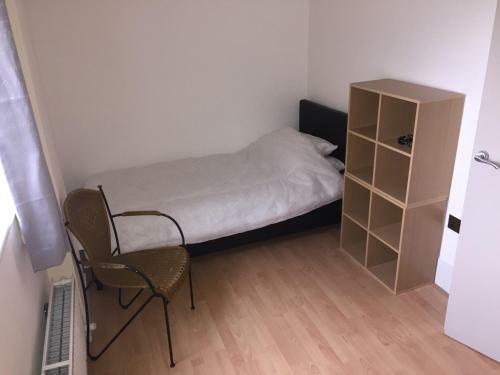 Large 2-bed House Derbyshire Off Chatsworth Rd