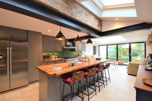 Longwall House