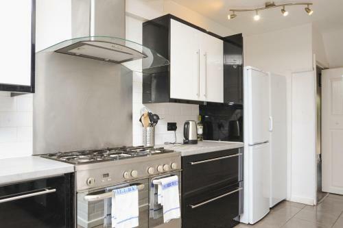 Hostal Coventry Deluxe Rooms By Paym�n Club