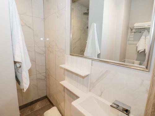 11a Lower Ford Street