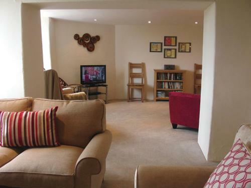 West Henstill House, Crediton