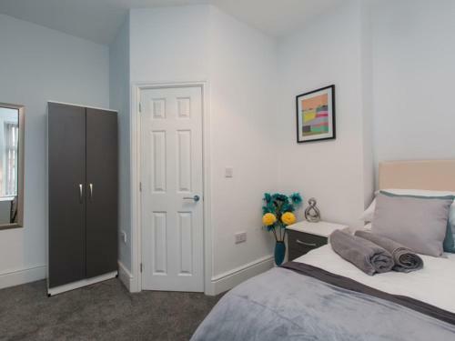 Hostal Townhouse @ 166 Ruskin Road Crewe
