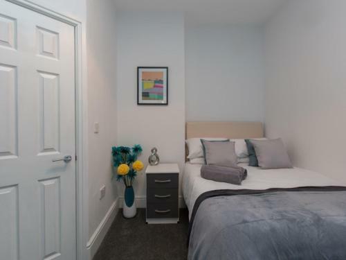 Hostal Townhouse @ 166 Ruskin Road Crewe