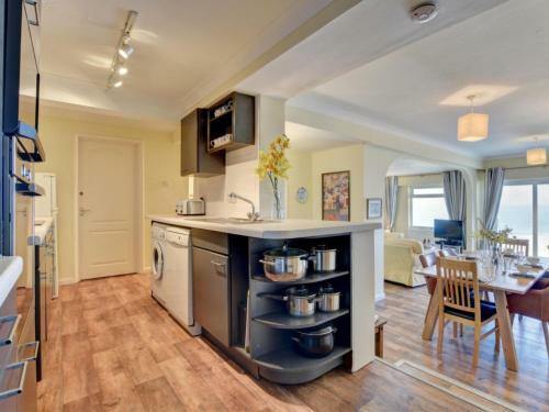 Apartment Flat 8 Clifton Court