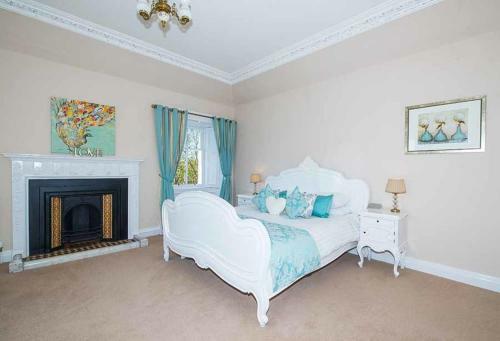 Balmeadowside Farmhouse Near Cupar Fife