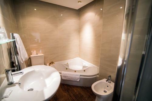 Astley Bank Hotel
