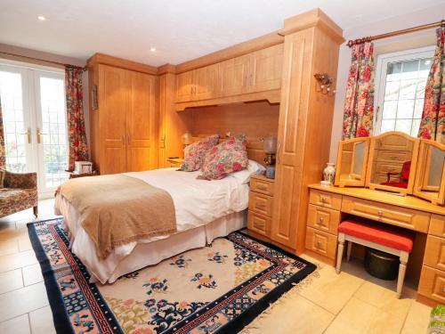 The West Wing, Denbigh
