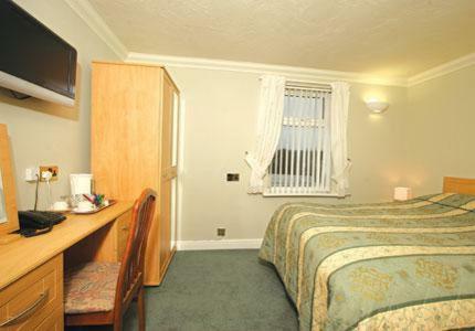 Hostal Barton Villa