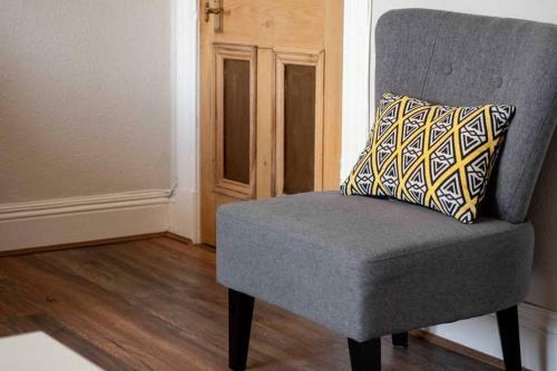 Apartamento Bright, Spacious West-end Flat, Near University