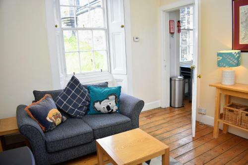 Castle Wynd - Historic Edinburgh Castle Views Central Apartment